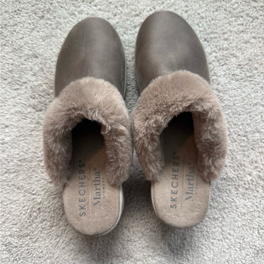 Skechers Women's Brown Plush Mules